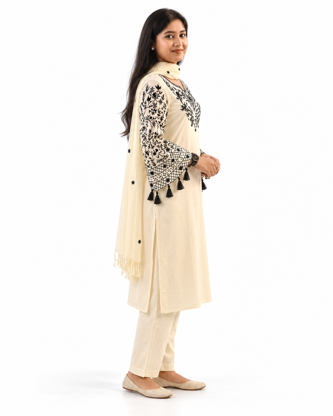 Quiet petals Ivory Threadwork Kurta Set — view 3
